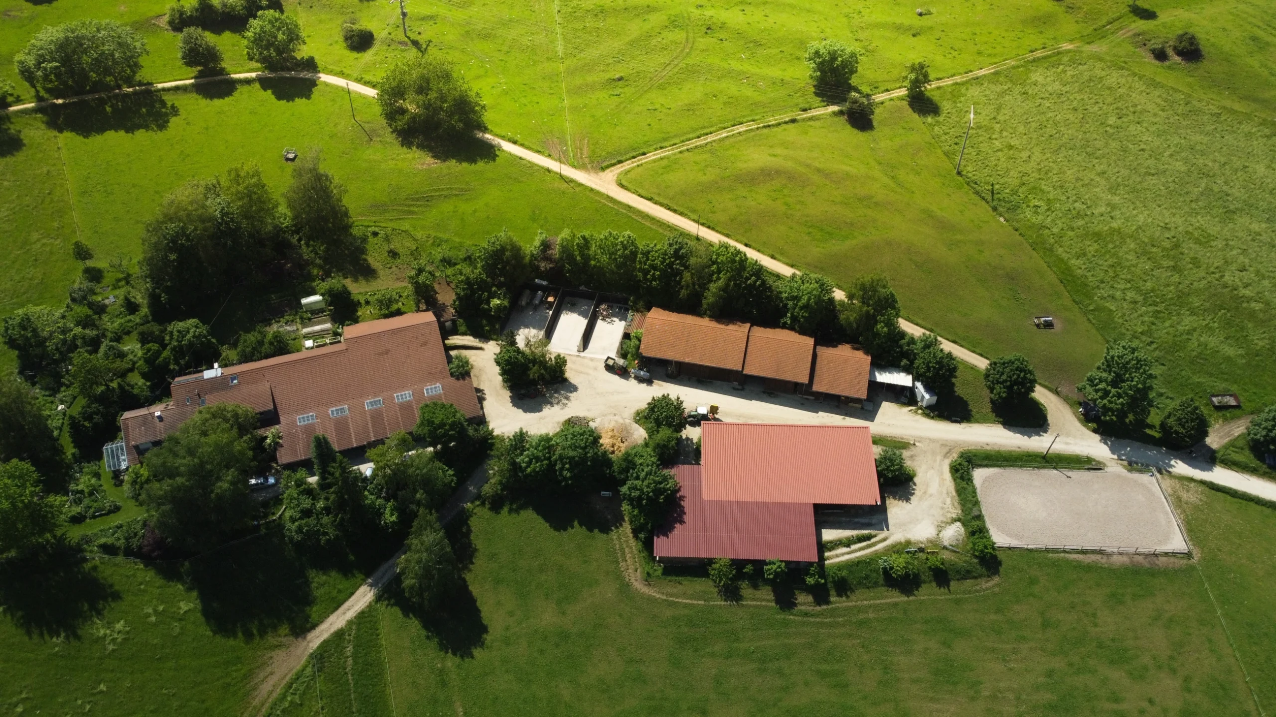 Viehweide Bissingen Vogelperspektive des Bauernhof Viehweide Bissingen